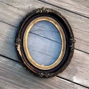 Vintage Ornate Oval Wooden Picture Photo Frame Chippy Distressed